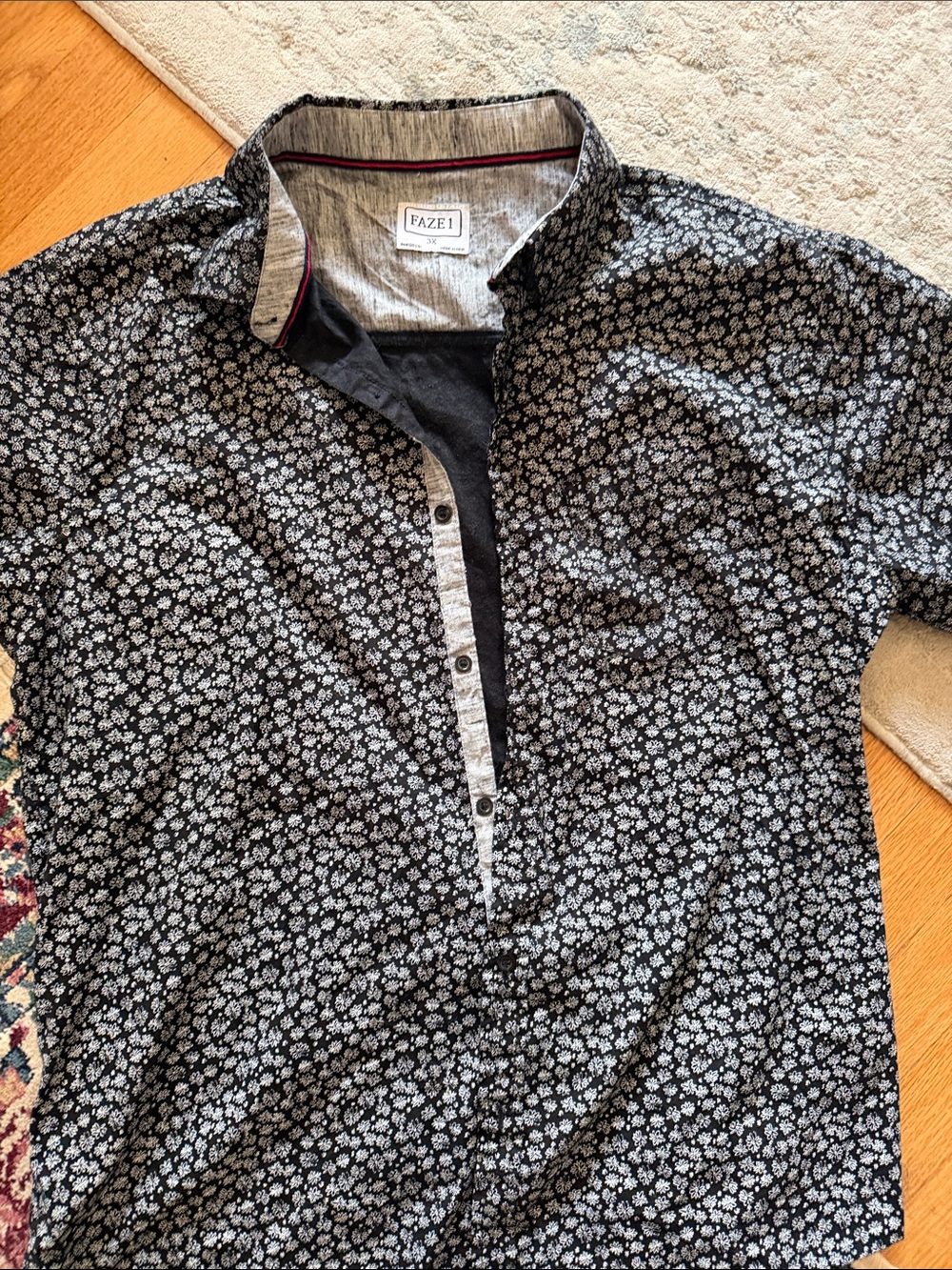 Black Floral Short-Sleeve Button-Down Shirt